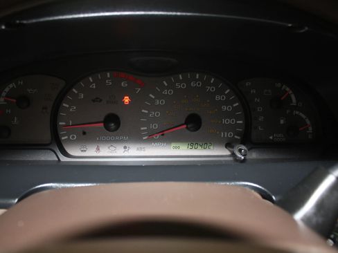 Used 2002 Toyota Sequoia SR5 image 11