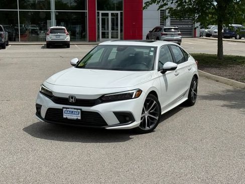 Used 2024 Honda Civic Touring image 9