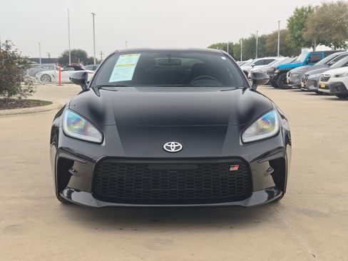Used 2024 Toyota GR86 Premium image 2