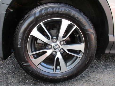 Used 2017 Toyota RAV4 XLE w/ Plus Extra Value Package image 15