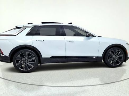Used 2024 Cadillac Lyriq Sport w/ Nappa Leather Package AWD/4WD image 10