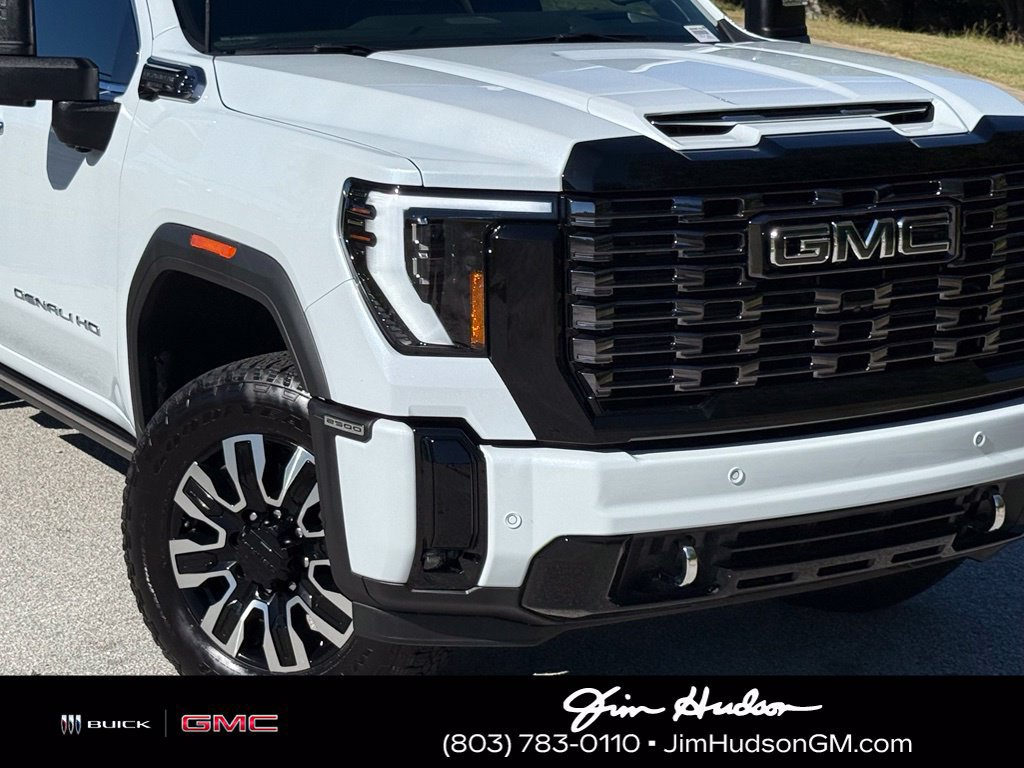 Certified 2026 GMC Sierra 2500 Denali Ultimate AWD/4WD image 7