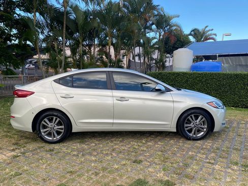 Used 2017 Hyundai Elantra SE FWD image 8