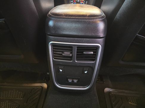 Used 2020 Dodge Charger SXT w/ Leather Interior Group image 20