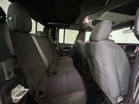 Used 2023 Jeep Gladiator Rubicon w/ Cold Weather Group AWD/4WD image 17