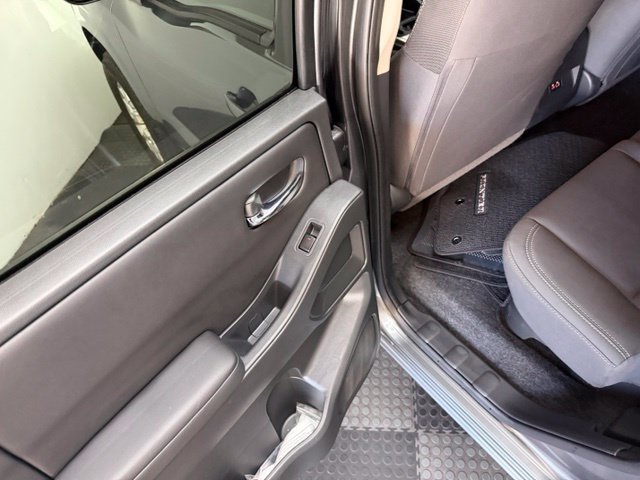 Used 2023 Nissan Frontier SV w/ Technology Package RWD image 29