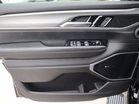 New 2026 Jeep Grand Wagoneer Limited AWD/4WD image 19