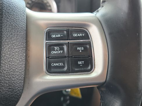 Used 2017 RAM 1500 Laramie AWD/4WD image 28