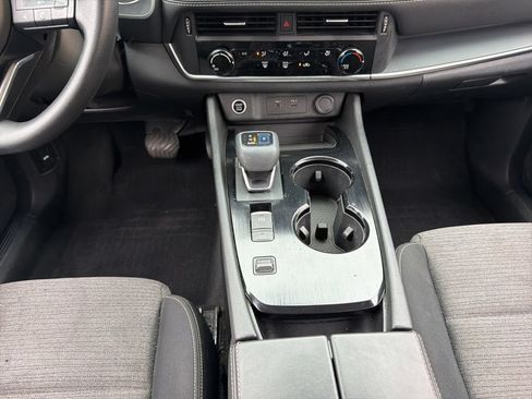 Used 2021 Nissan Rogue S FWD image 25
