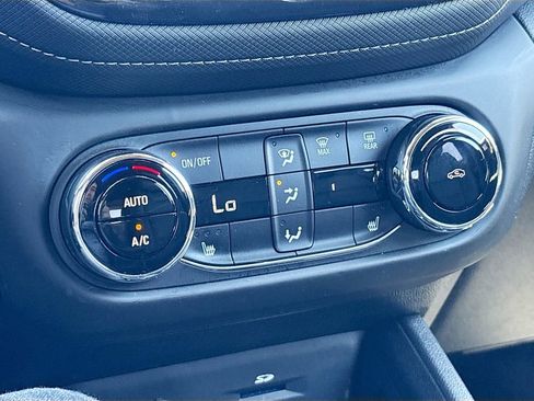 Used 2023 Chevrolet TrailBlazer ACTIV w/ Sun and Liftgate Package AWD/4WD image 15