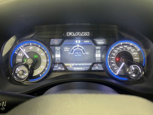 Used 2022 RAM 1500 Limited w/ Body-Colour Bumper Group image 24