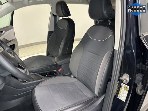 Used 2023 Volkswagen Taos SE w/ Black Wheel Package image 12