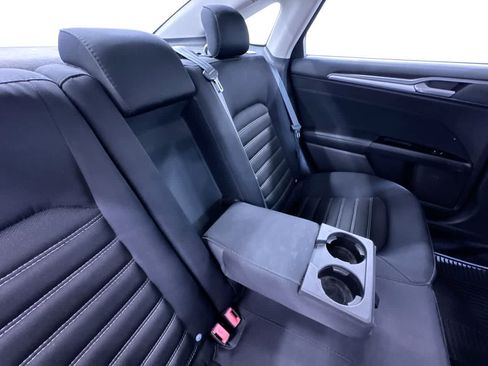 Used 2014 Ford Fusion SE FWD image 39