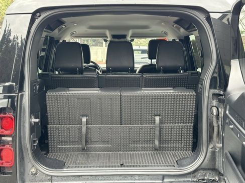 Used 2020 Land Rover Defender 110 S image 10