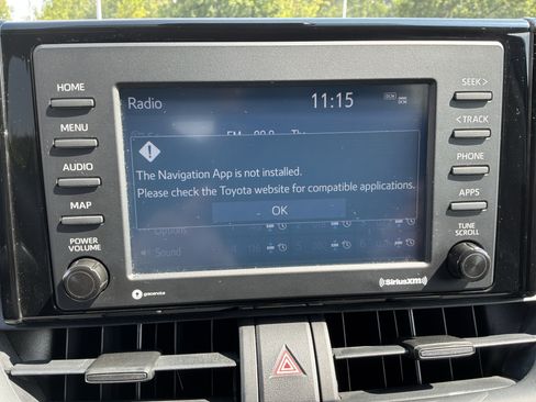 Used 2021 Toyota RAV4 XLE AWD/4WD image 24
