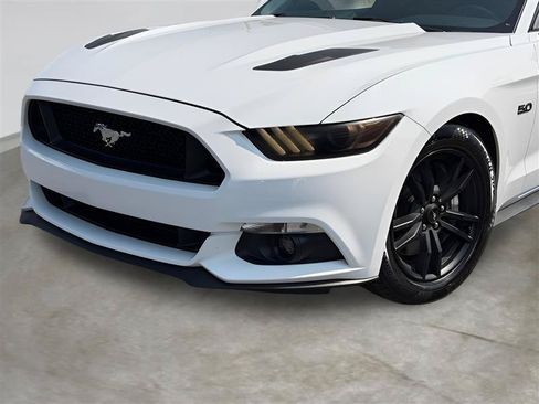 Used 2015 Ford Mustang GT RWD image 6