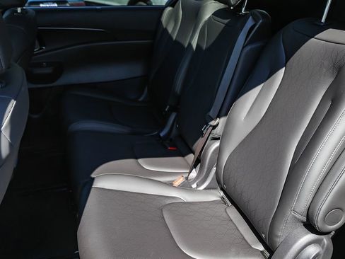 Certified 2026 Kia Carnival SX w/ SX Dark Edition Package FWD image 30