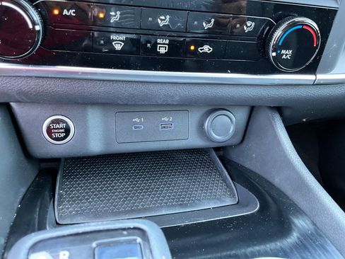 Used 2021 Nissan Rogue S AWD/4WD image 15