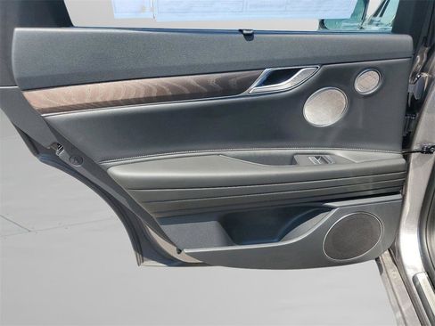 New 2023 Genesis G80 Base image 27