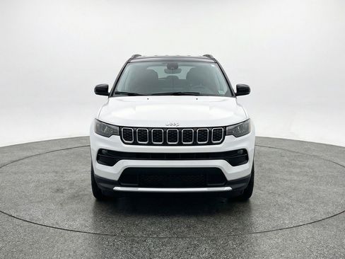 Used 2025 Jeep Compass Limited AWD/4WD image 2