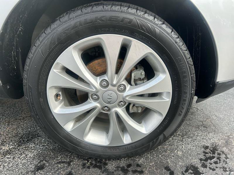 Used 2016 Kia Soul + FWD image 31