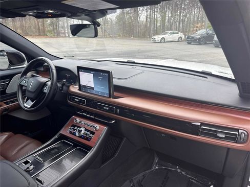 Used 2022 Lincoln Aviator Reserve w/ Equipment Group 201A image 25