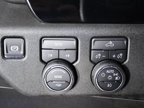Used 2026 Chevrolet Silverado 1500 RST AWD/4WD image 36