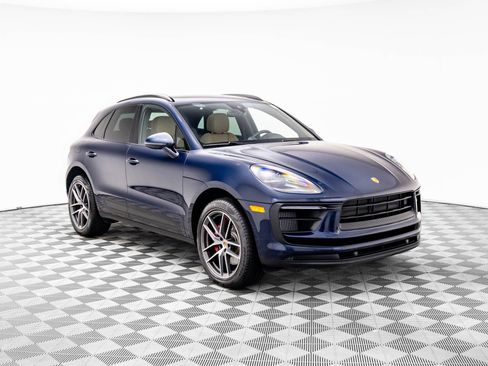 Certified 2022 Porsche Macan S image 6