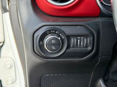 Used 2020 Jeep Gladiator Rubicon AWD/4WD image 20