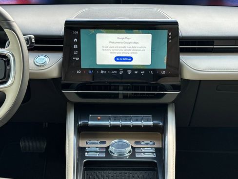 Used 2025 Lincoln Nautilus Reserve image 21