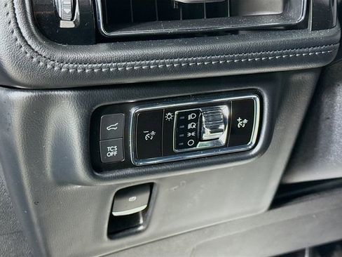 Used 2023 Lincoln Nautilus Reserve image 10