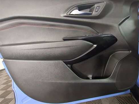 Certified 2024 Chevrolet Trax RS w/ Sunroof Package image 21