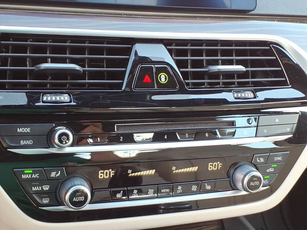 Used 2019 BMW 530i w/ Convenience Package RWD image 30