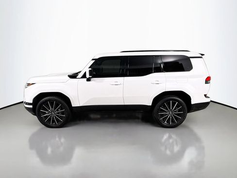 Certified 2025 Lexus GX 550 w/ Cold Area Package AWD/4WD image 8