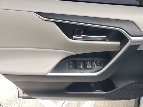 Certified 2024 Toyota RAV4 XLE w/ Convenience Package FWD image 20