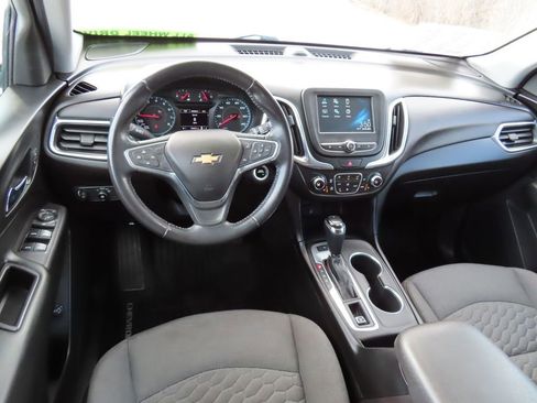 Used 2018 Chevrolet Equinox LT image 4