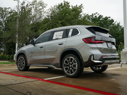 Used 2024 BMW X1 xDrive28i w/ Premium Package image 8