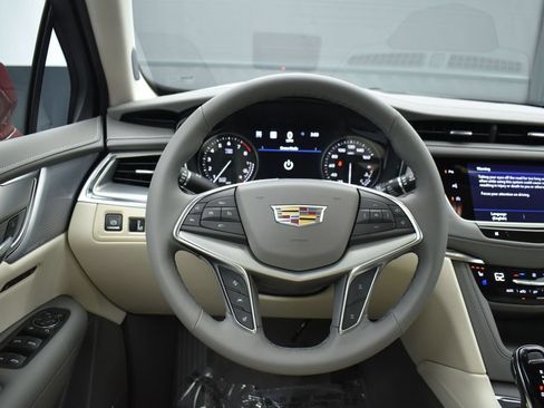New 2026 Cadillac XT5 Premium Luxury w/ Driver Assist Package AWD/4WD image 13