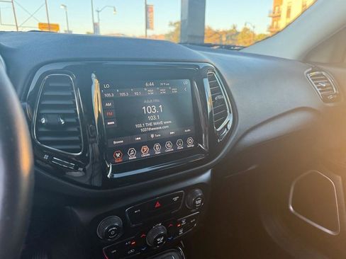 Used 2017 Jeep Compass Limited AWD/4WD image 24