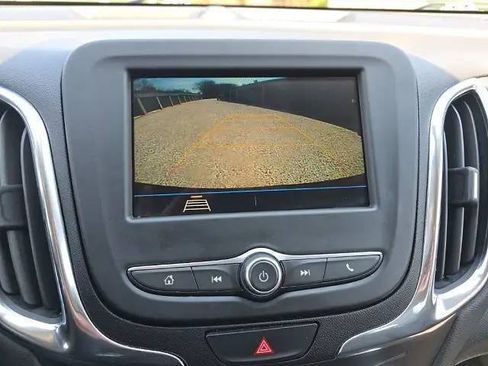 Used 2019 Chevrolet Equinox LT FWD image 11