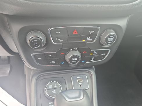 Used 2021 Jeep Compass Trailhawk image 21