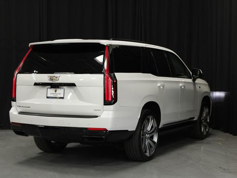 Used 2025 Cadillac Escalade Sport Platinum AWD/4WD image 2