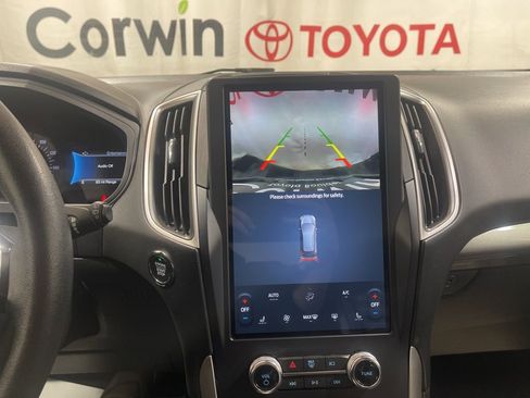 Used 2024 Ford Edge SEL image 26