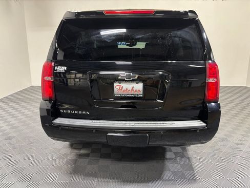 Used 2020 Chevrolet Suburban LT AWD/4WD image 4