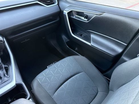 Used 2025 Toyota RAV4 XLE w/ Convenience Package AWD/4WD image 16
