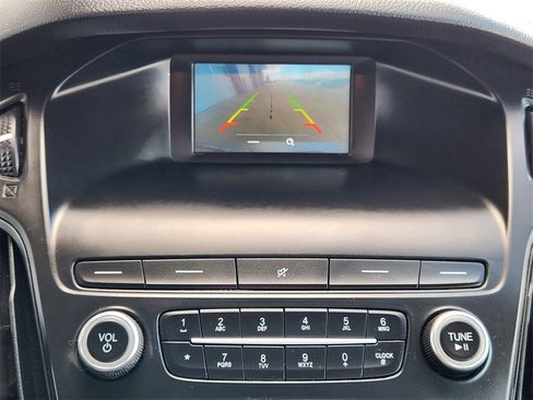 Used 2018 Ford Focus SE image 13