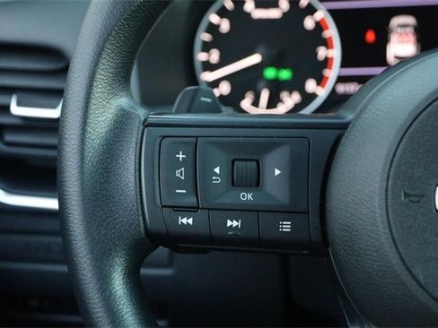 Certified 2023 Nissan Rogue S image 11