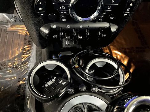 Used 2013 MINI Cooper S image 30