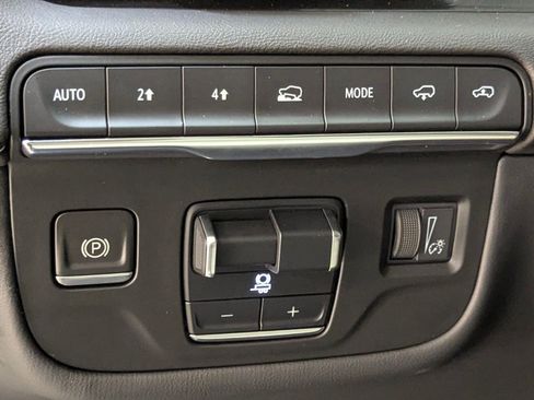 Used 2022 Cadillac Escalade Sport w/ Touring Package image 25