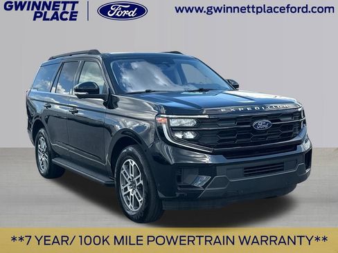 Certified 2025 Ford Expedition Active RWD image 3